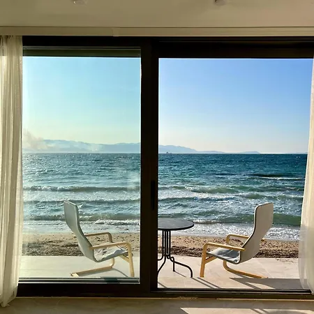 Aporte فندق Çeşme