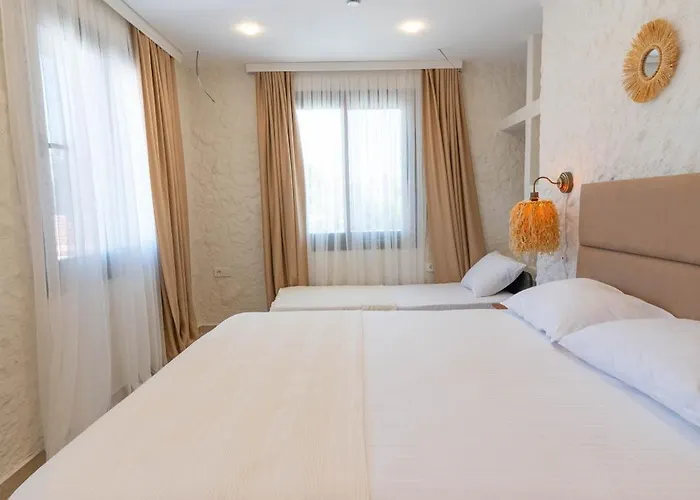 Отель Aporte Кешме