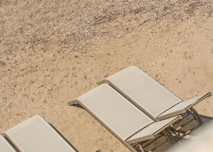 Aporte Отель Кешме